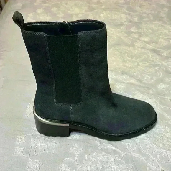 Vince Camuto Ankle Boots Gray Suede - Picture 2 of 12